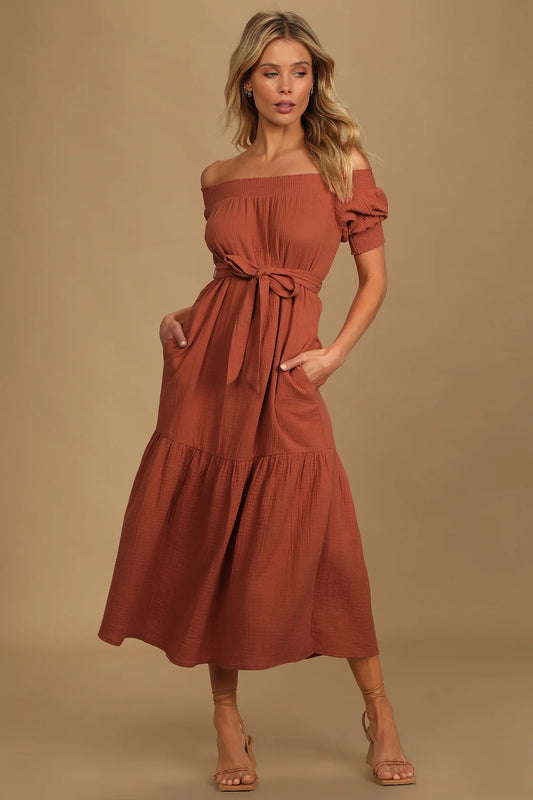 Fall into Fashion: The Top 3 Must-Have Colors for Women this Year